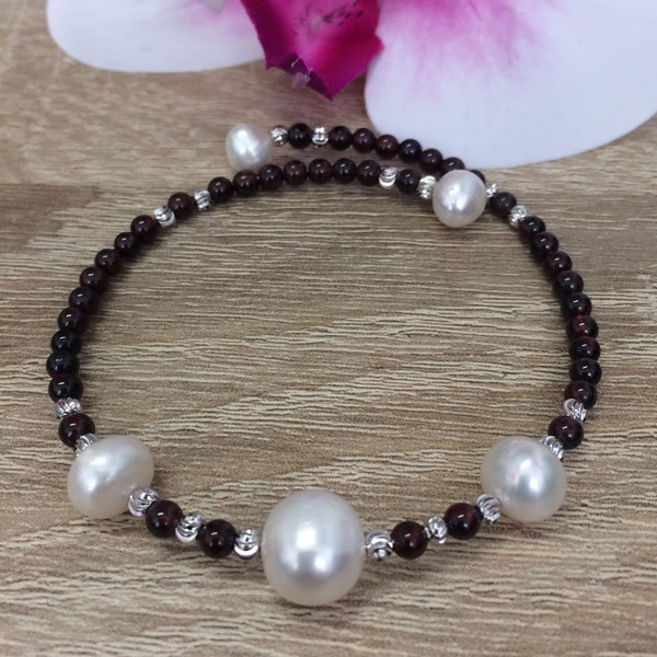 Riečne perly náramok 39, biele s čiernými korálkami